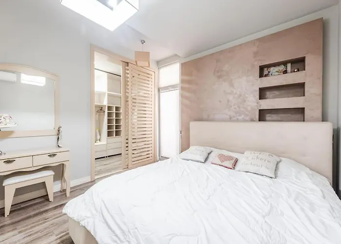 Cozy Family * Tirana