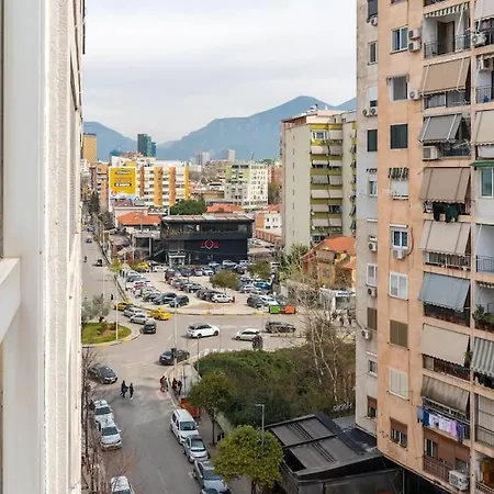 Cozy Family * 地拉那