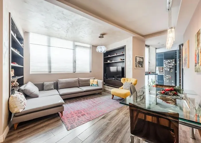 Cozy Family * Tirana